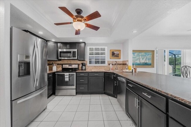 Building Photo - 175 Colony Point Dr