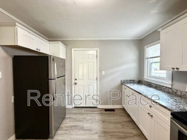 Building Photo - 4689 S Troost Ave