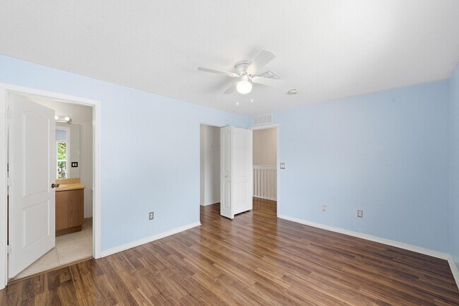 Building Photo - 1810 Seminole Palms Dr