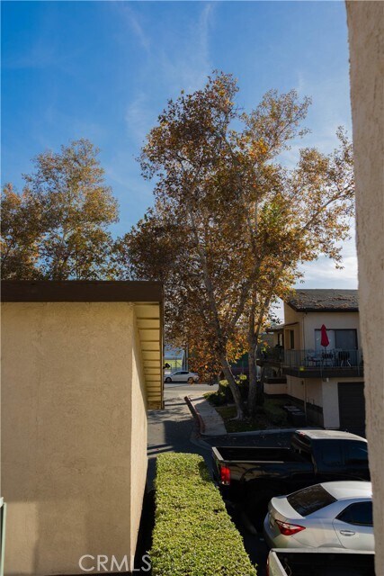 Building Photo - 1219 Edwards St