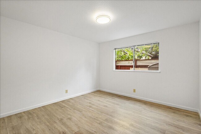 Building Photo - 1532 Stanton St