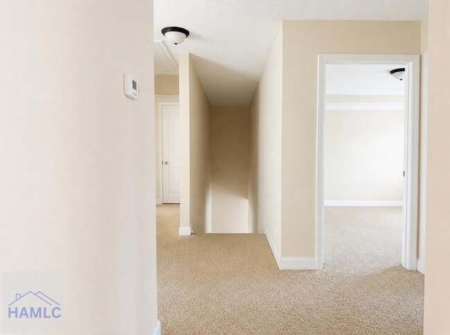 Building Photo - 1106 Creekside Cir