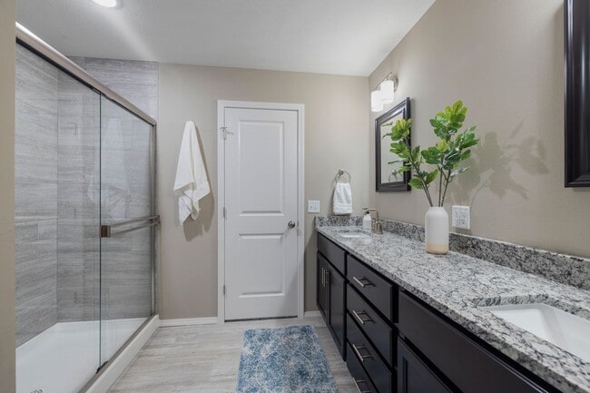 Building Photo - Beautiful 4 Bedroom Rental in Nixa with a ...