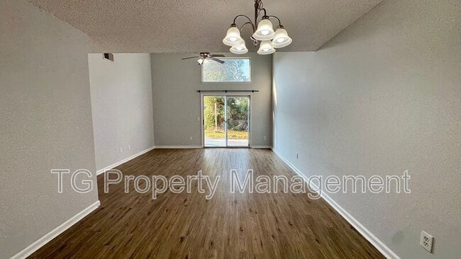 Building Photo - 11766 White Horse Rd