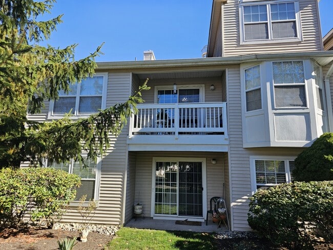 Building Photo - 70 Loch Ln