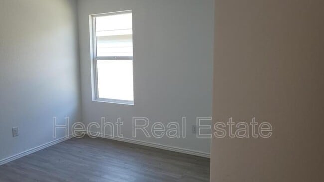 Building Photo - 9137 Navarro Vis