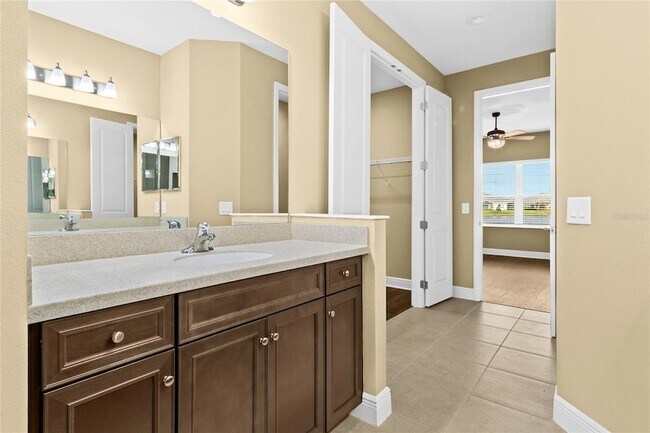 Building Photo - 10112 Lake Wales Cir