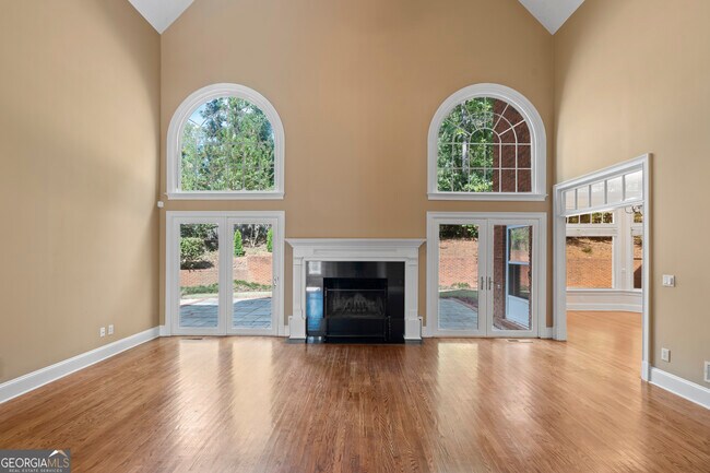 Building Photo - 235 Smokerise Trce