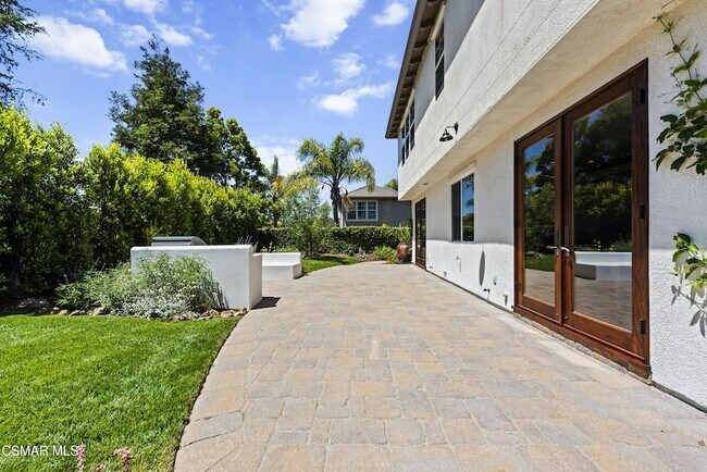 Building Photo - 4372 Via Juanita