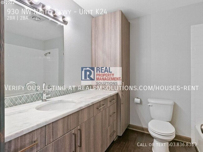 Building Photo - 930 NW Naito Pkwy