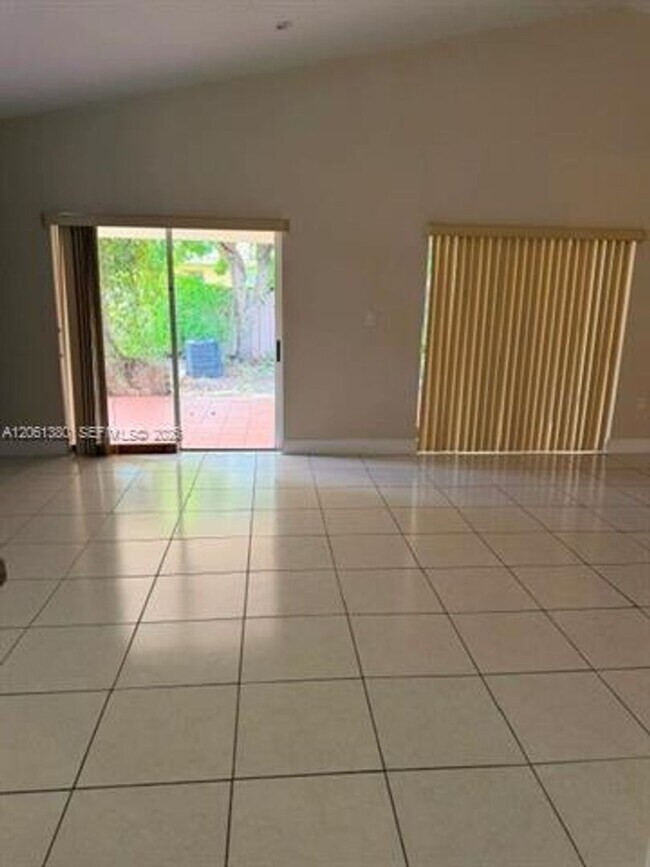 Building Photo - 14300 SW 51st St
