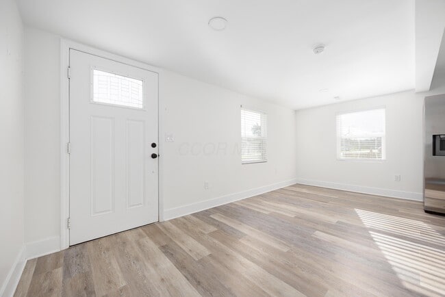 Building Photo - 1810 Tanis Dr