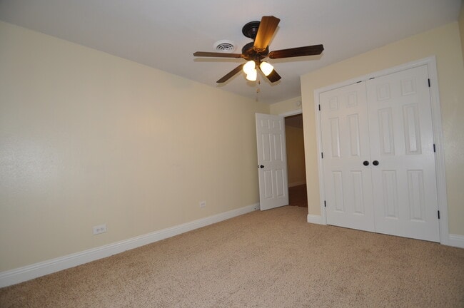 Building Photo - 704 W Moore St