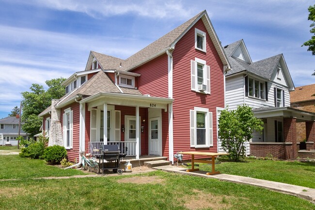 Building Photo - 824 & 826 W Ashland Ave