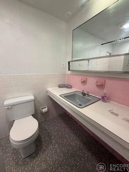 Building Photo - 33 Lancaster Terrace