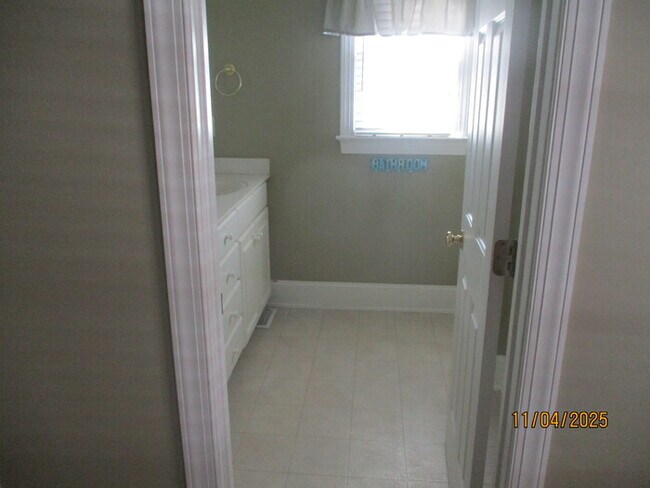 Building Photo - 75 McCurdy St NW