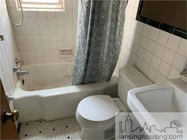 Building Photo - 124 W South St