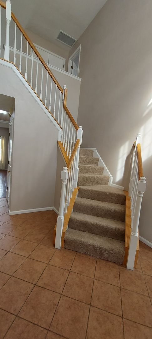 Building Photo - Beautiful home in GREAT location