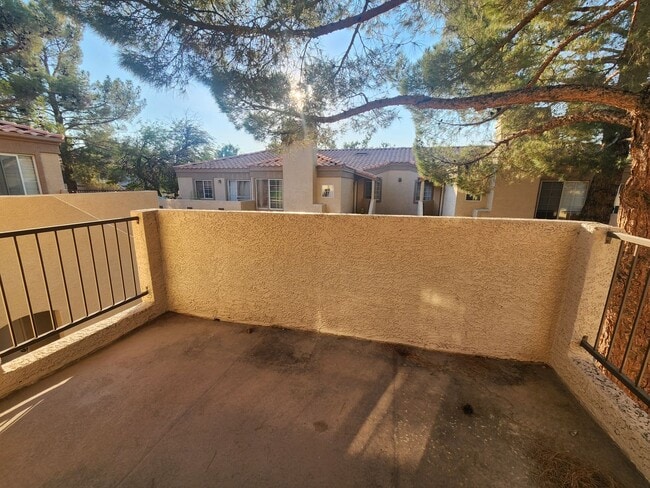 Building Photo - Great Location in Green Valley