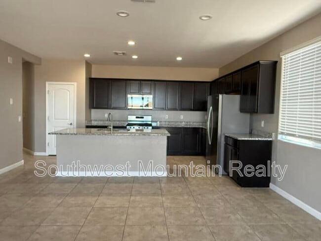 Building Photo - 2226 N Comiskey Dr