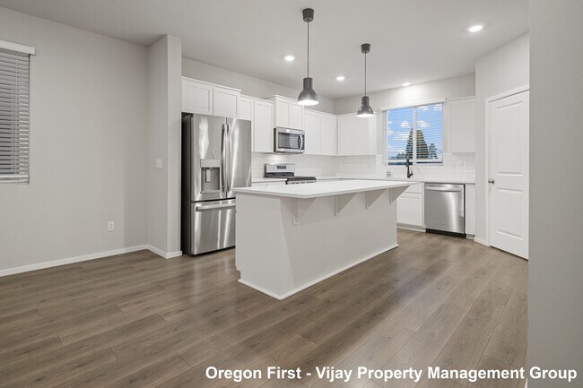 Building Photo - 15548 NW Linder St