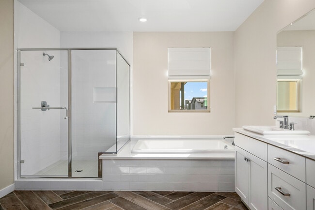 Building Photo - 590 Catalonia