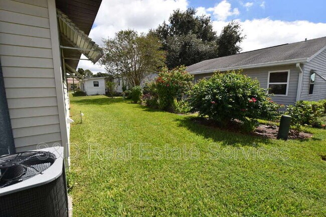 Building Photo - 2210 Harbor Town Ln