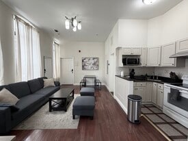 Building Photo - 207 N 11th St