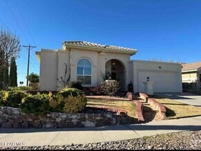 Building Photo - 1201 Desierto Seco Dr