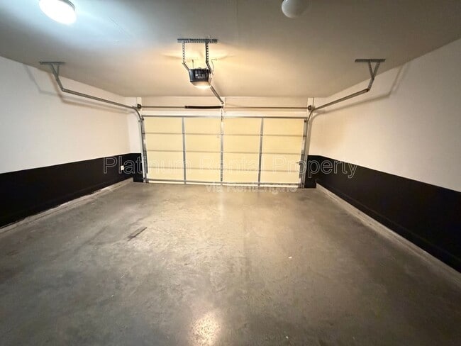 Building Photo - 95 Rand Way