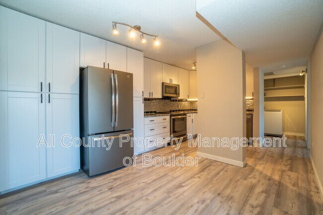 Building Photo - 5102 Williams Fork Trail