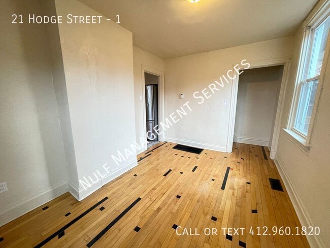 Building Photo - 2 Bed, 1 Bath unit in Oakland