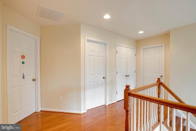 Building Photo - 7536 San Diego Ct