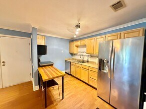 Building Photo - Charming 1/1 in Tumblin Creek - 1 mile from UF!