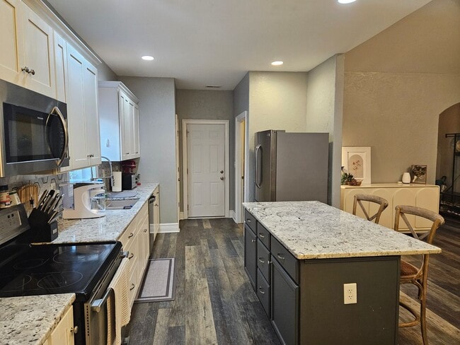 Building Photo - 3 Bedroom 2 Bath unfurnished home located in Sneads Ferry