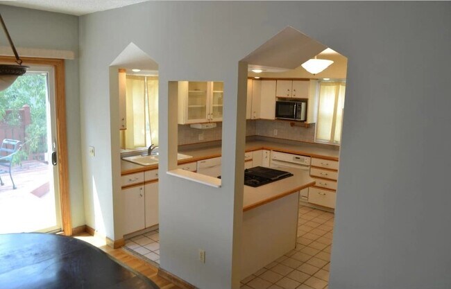 Kitchen view from living room - 1003 21st Ave SE