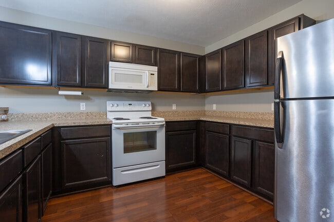 3BR, 2BA - 1,280SF - Kitchen - Terrace Bluff Condominiums