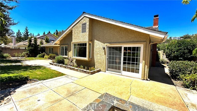 Building Photo - 5514 E Crater Lake Ave