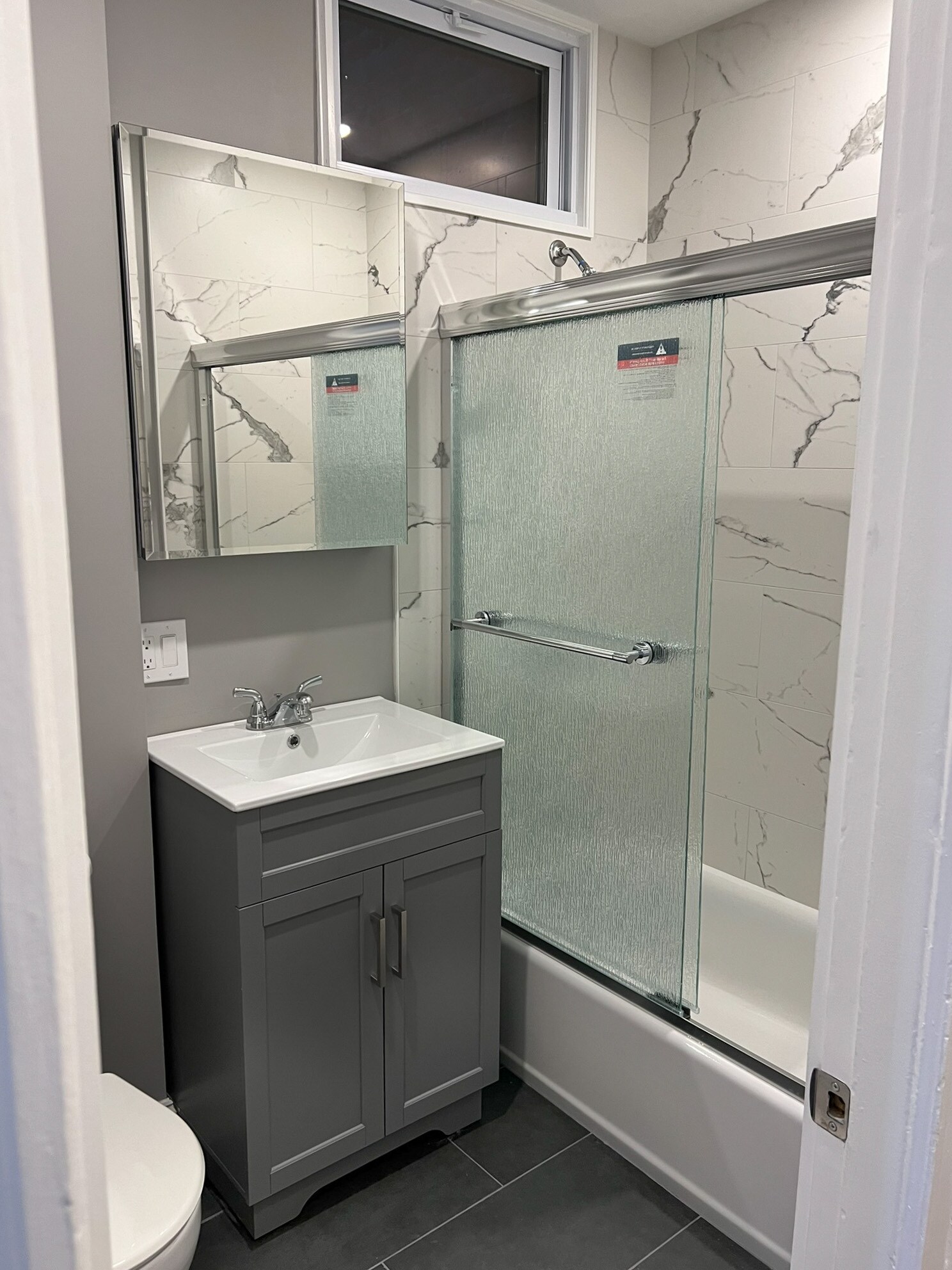 Building Photo - 142 Sutherland Rd