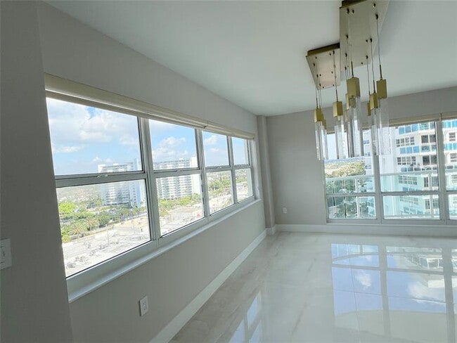 Building Photo - 3410 Galt Ocean Dr