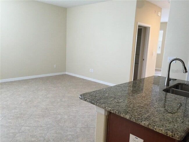 Building Photo - 13048 Garridan Ave
