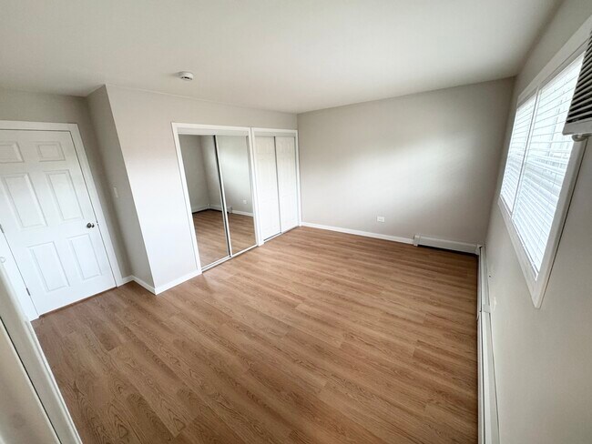 Building Photo - 4528 Elm Ave
