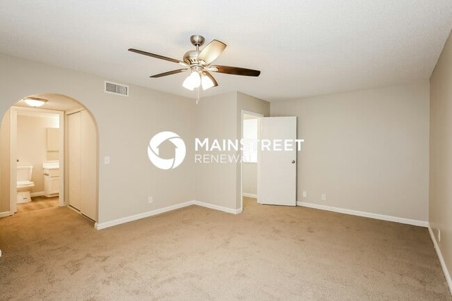 Building Photo - 3 Bedroom Pet-Friendly Home in LAS VEGAS, NV with Main Street Renewal