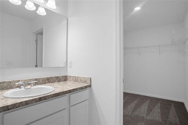 Building Photo - 5915 Piney Shrub Pl