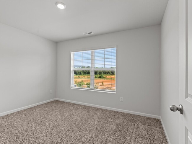Building Photo - ASK ABOUT RENT SPECIAL! Fantastic Location – Spacious 3 Bedroom Townhome with Rear-Entry Garage!