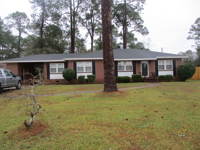 Building Photo - 1020 E Edgewater Dr