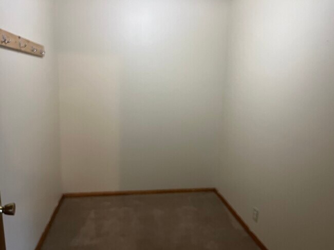 Building Photo - Market Street