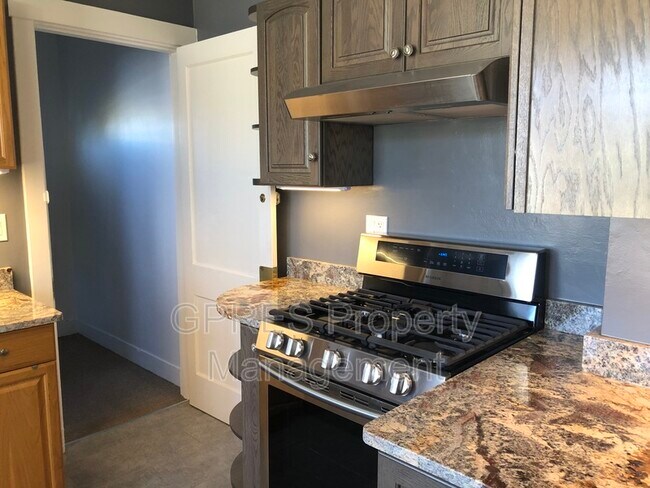 Building Photo - 357 Washington Ave