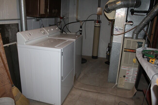 Building Photo - 430 Inverrary Ln