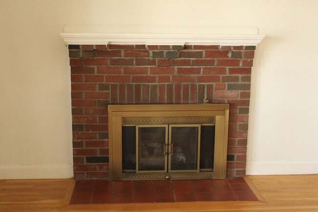 Building Photo - 28 Myrtle St